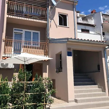 Yellow Διαμέρισμα Πόρετς