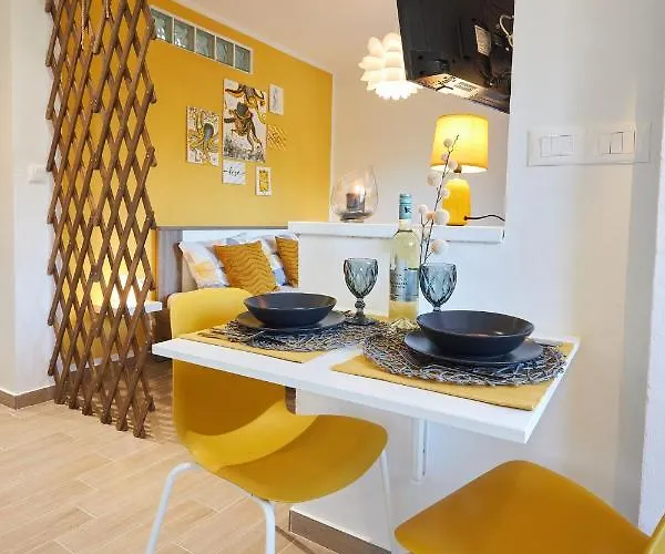Yellow * 포레치