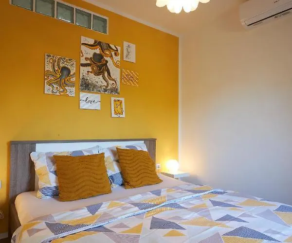 Yellow 아파트 *